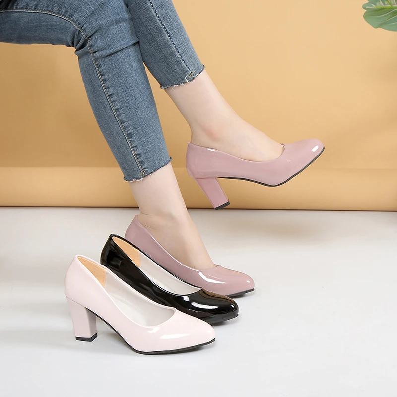 ClassicCharm Pumps