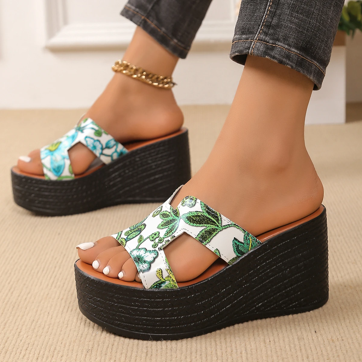 Trendy Wedge Sandals