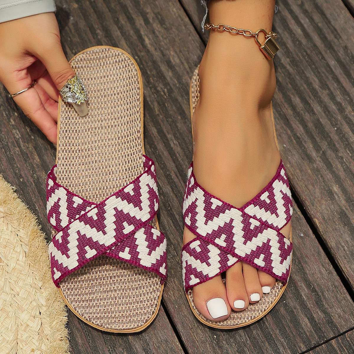 Women’s Open-Toe Mixed-Color Slippers