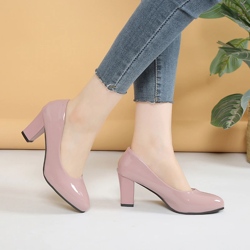 ClassicCharm Pumps