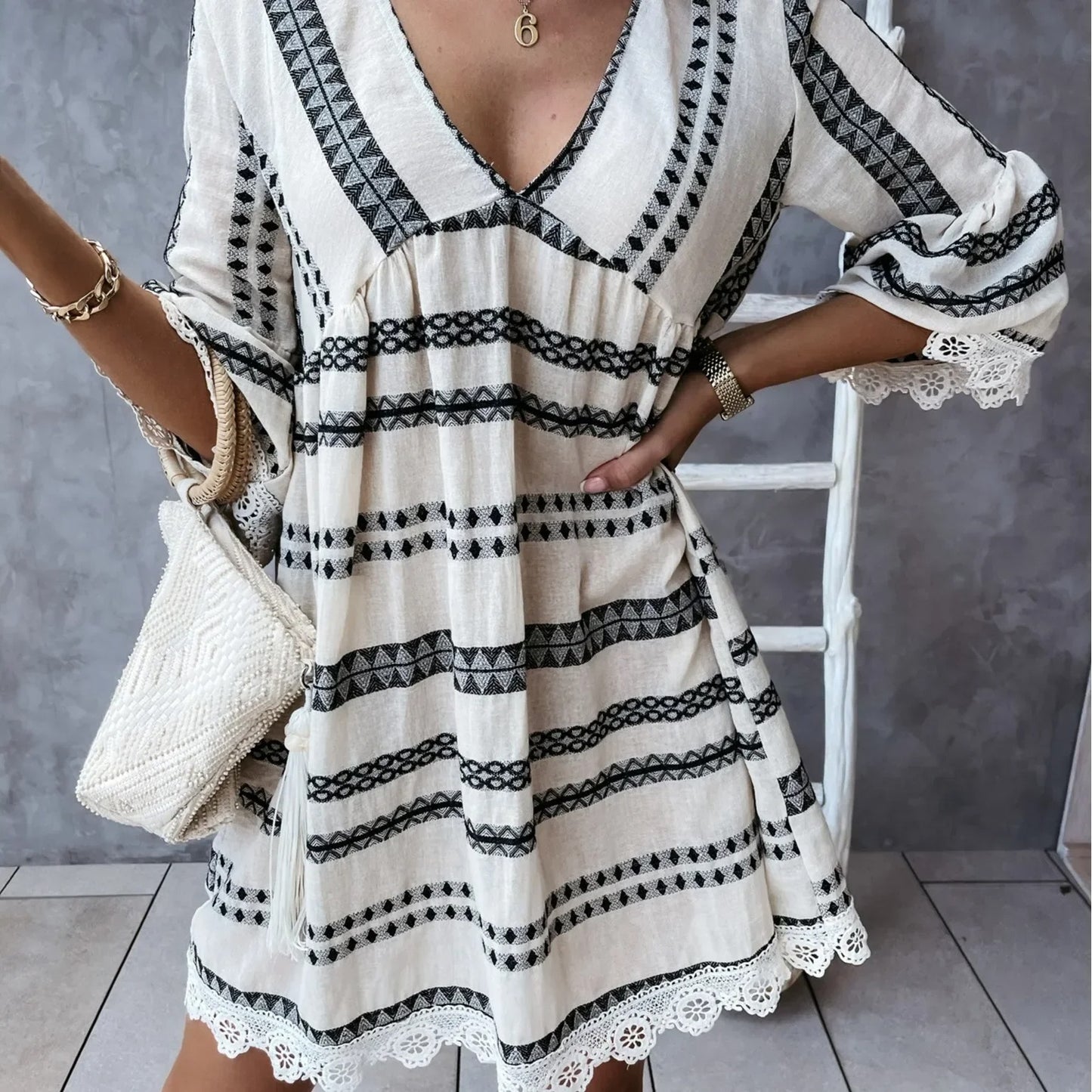 2025 Summer V-Neck Printed Flare Sleeve Dress