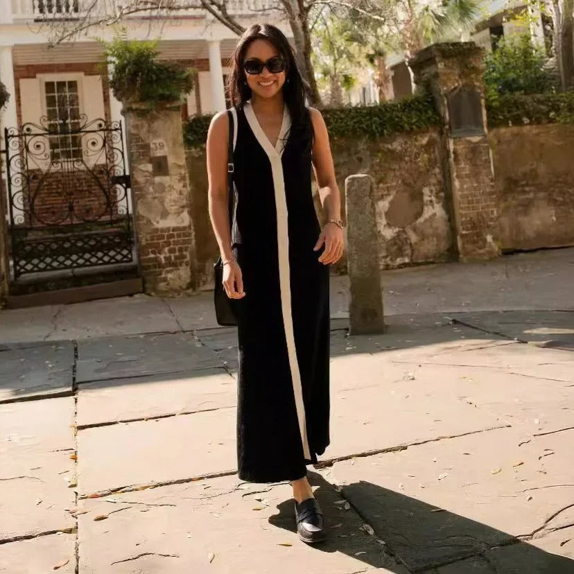 Knitted Sleeveless V-Neck Black Maxi Dress