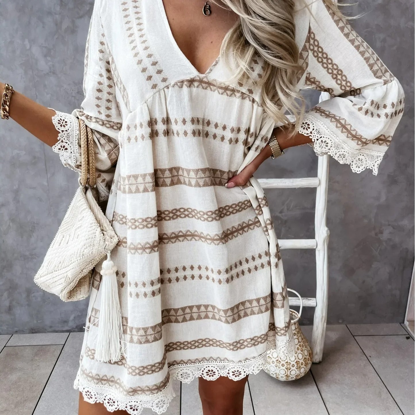 2025 Summer V-Neck Printed Flare Sleeve Dress