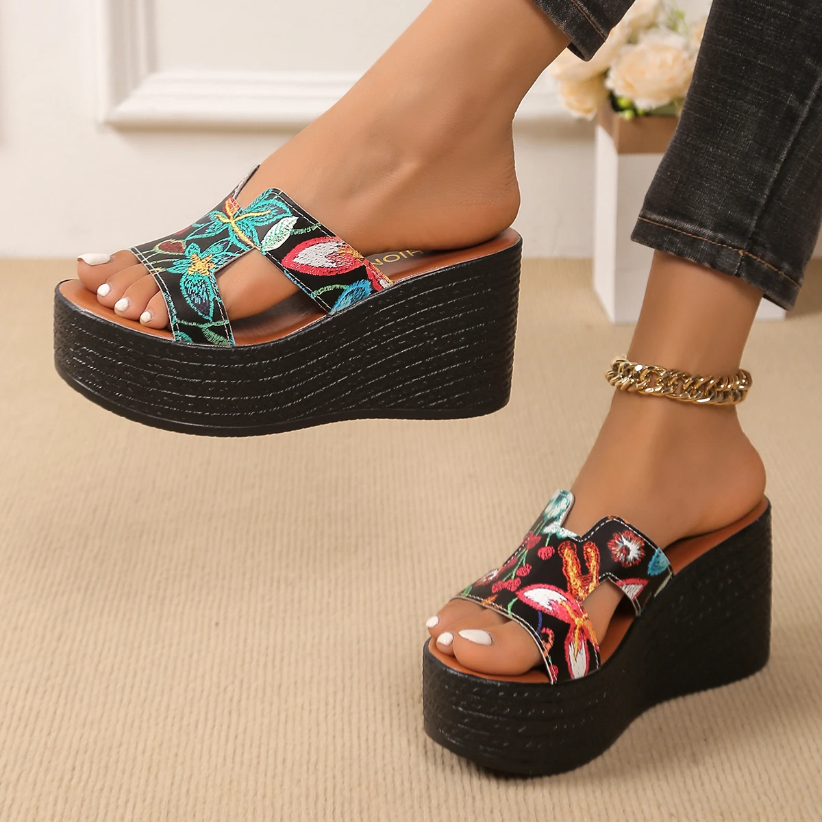 Trendy Wedge Sandals